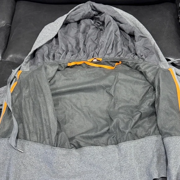 Lululemon Hoodie mesh lined hoodie - Picture 3 of 5